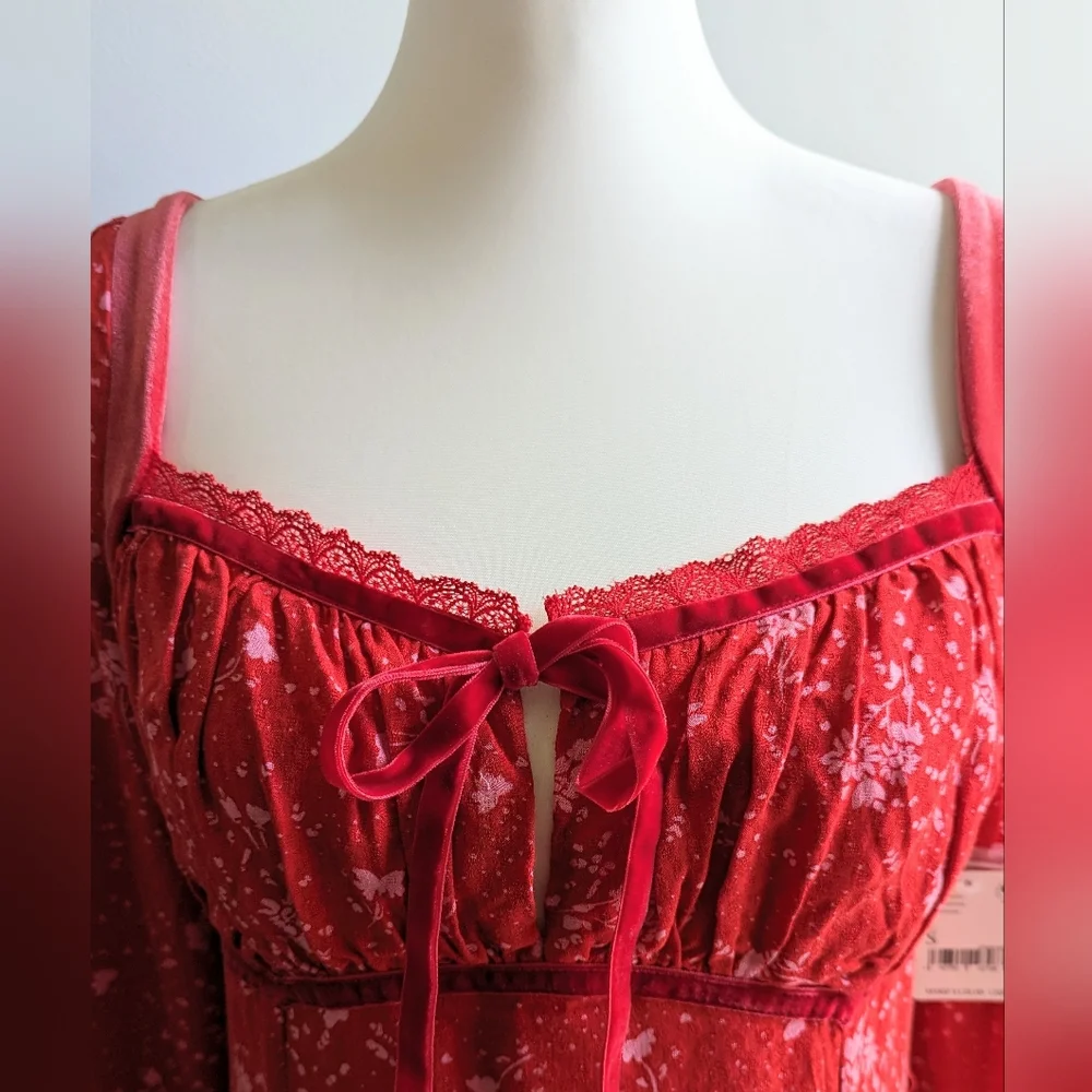 NWT.....Free People Tess Velvet-Trim Red Floral Mini Dress Size Small - Picture 4 of 12